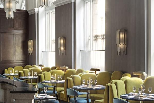 Cafe Riggs Tables