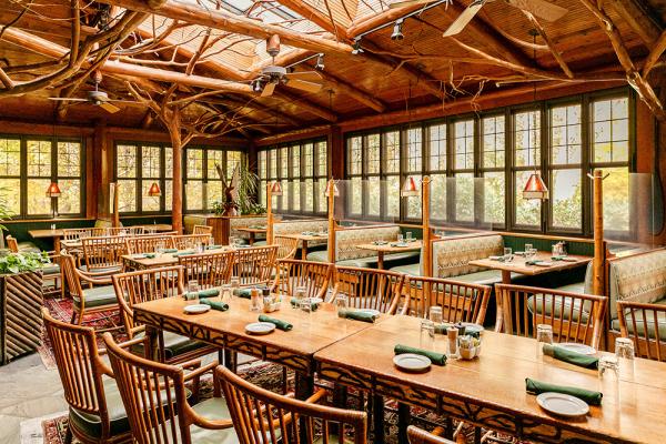 Clydes-TowerOaksLodge-9173 copy.jpg