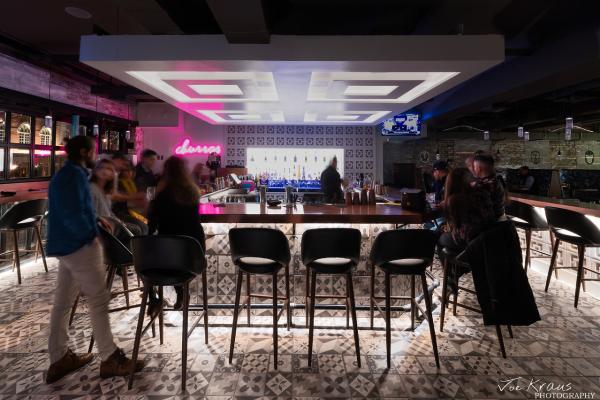 Urbano Interior Pic 3 Bar.jpg