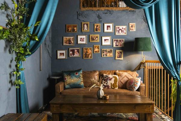 Couch seating