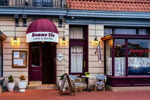Bonne Vie Entrance