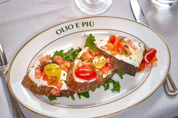 Bruschetta Tricolore