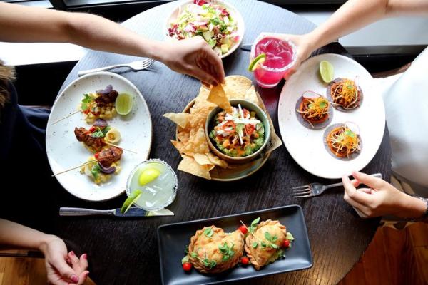 Toro_DC_Tablescape_16-720x480-2dc95781-5919-4203-88a1-54794b0734a7.jpg
