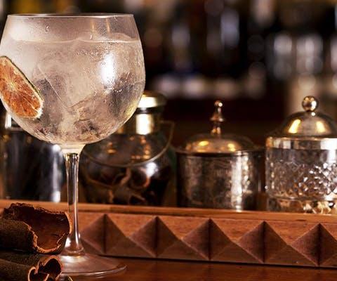 Betsy Gin & Tonic Class.jpeg